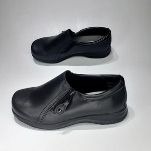 Doctor Scholl's Woman's Black Leathe Zip ShoesSz8W